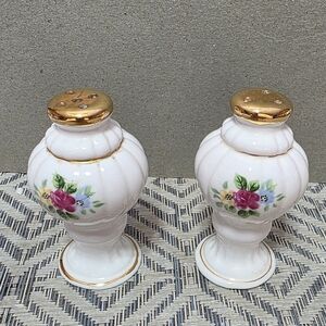 Enesco Bone China Floral Salt Pepper Shakers #83